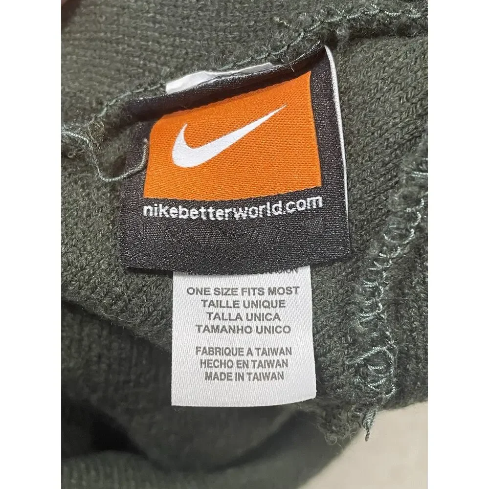 Nike LeBron James LBJ Pom Pom Beanie Unisex OSFM Dark Green